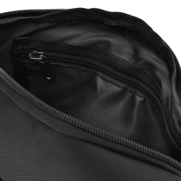 Vīriešu mazā melnā "Peterson" vieglā pilsētas soma pāri plecam (crossbody), aizverama ar rāvējslēdzēju, no tekstila D89