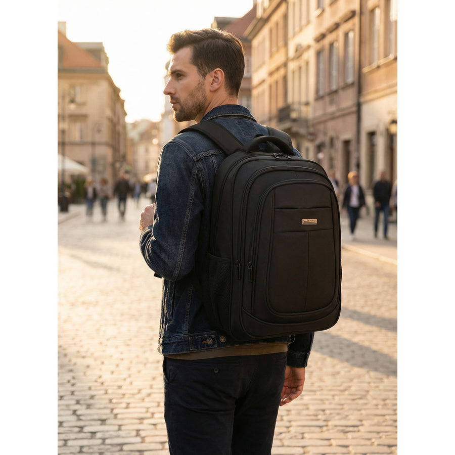 Talpi miesto kuprinė „Peterson“ su reguliuojamomis petnešomis, juoda, poliesteris ST101