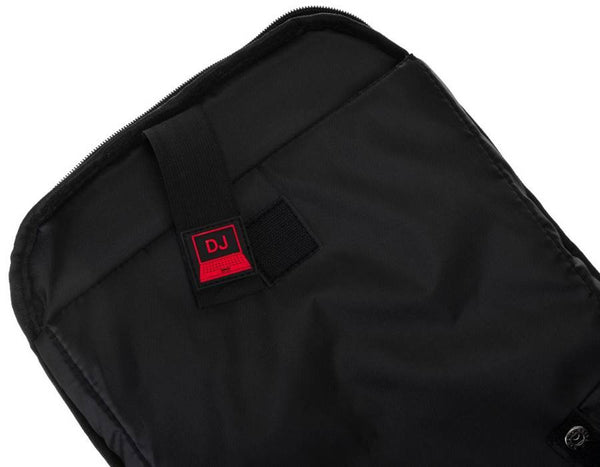 Moderna David Jones mugursoma ar klēpjdatora nodalījumu un USB savienojumu D38