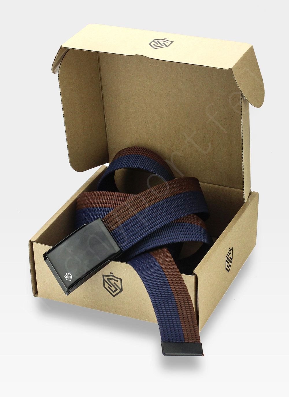 Josta biksēm Stevens, ar dāvanu kastīti