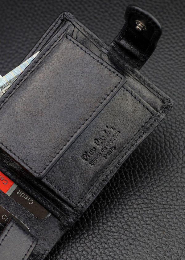 Vīriešu ādas maks Pierre Cardin ar RFID aizsardzību A323606