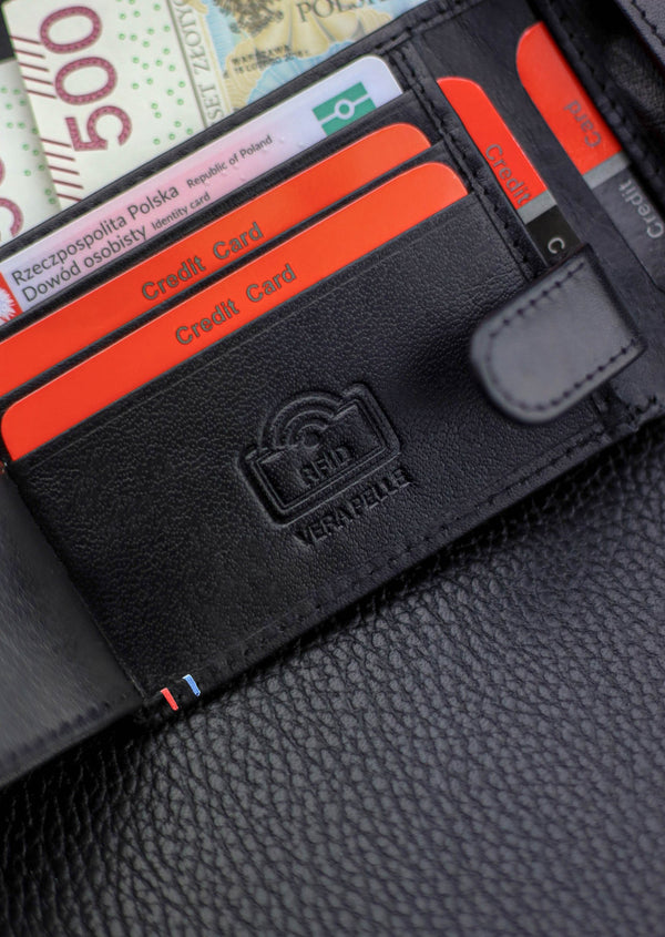 Vīriešu ādas maks Pierre Cardin ar RFID aizsardzību A323606