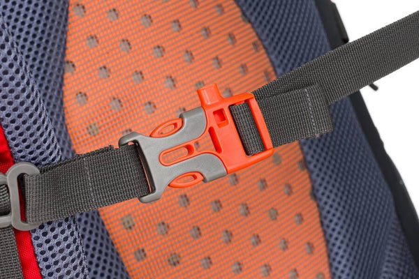Ietilpīga poliestera tūrisma mugursoma „Peterson Outdoors“ ar ventilācijas sistēmu, sarkana K12