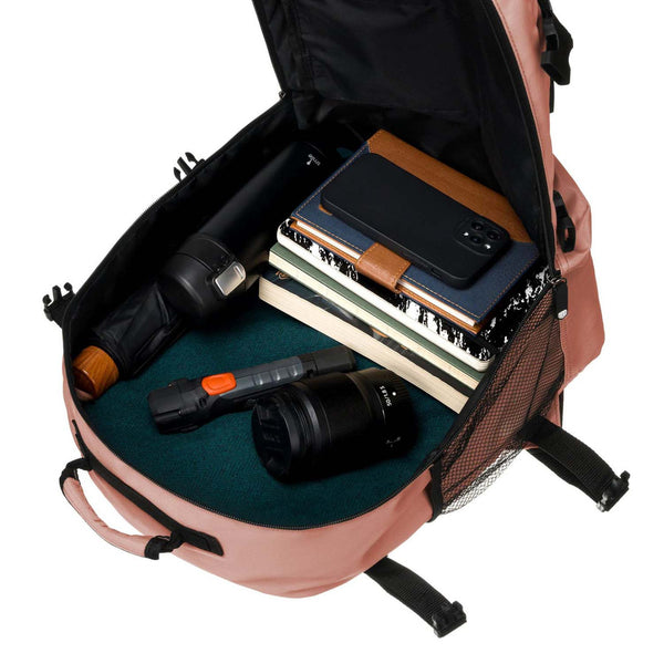 Ietilpīga rozā Peterson rokas bagāžas mugursoma ar USB savienojumu K46