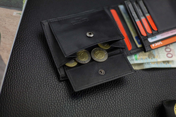 Dāvanu komplekts vīriešiem: Pierre Cardin RFID ādas maks, ādas josta 75TILAK8806BL
