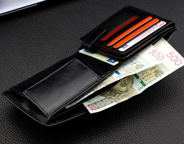 Dāvanu komplekts vīriešiem: Pierre Cardin RFID ādas maks un Stevens josta 423206 