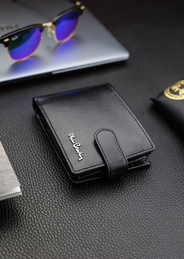 Dāvanu komplekts vīriešiem: Pierre Cardin RFID ādas maks un Stevens josta A6088206 