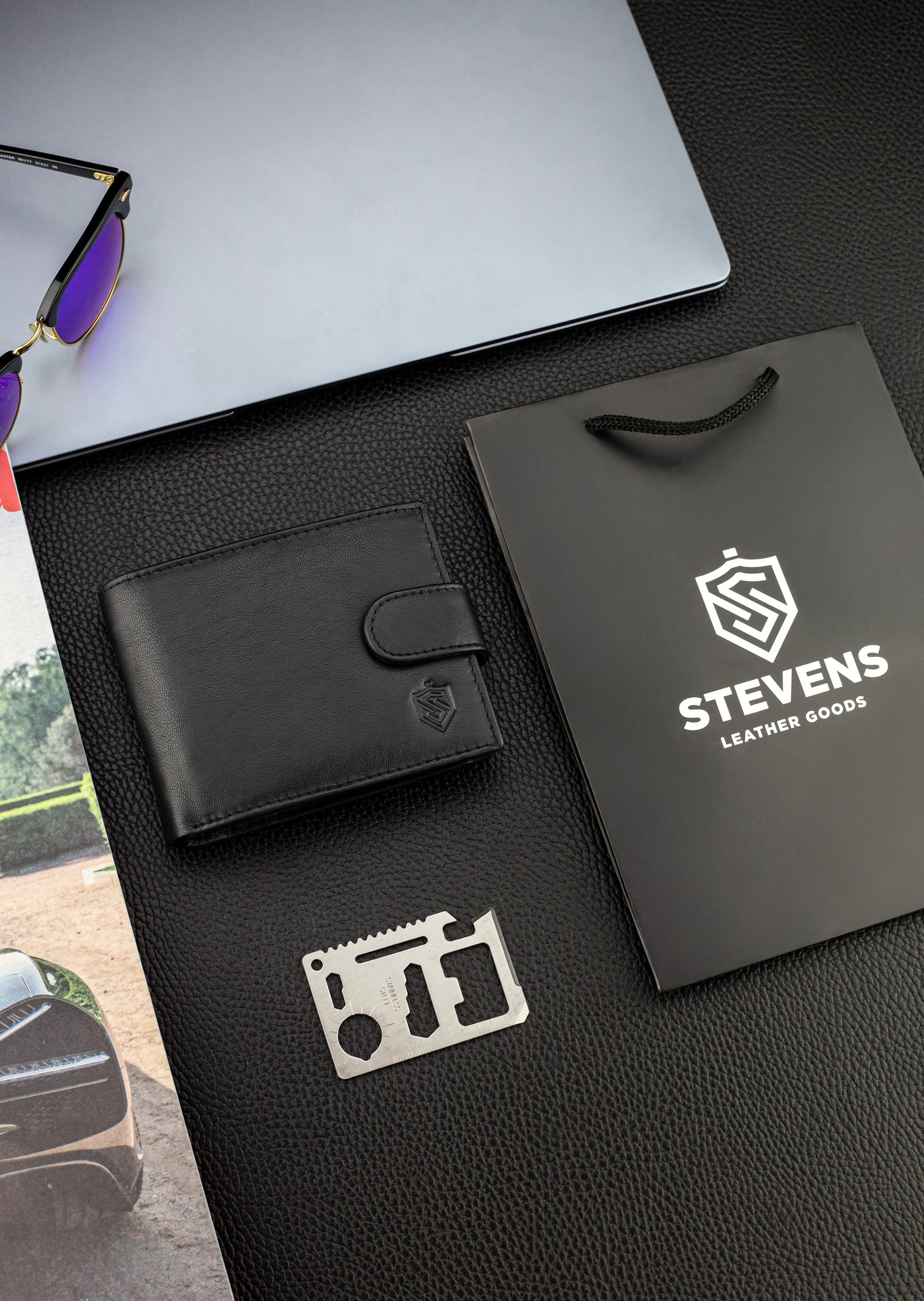 Dāvanu komplekts vīriešiem – STEVENS ādas maks ar RFID aizsardzību, izdzīvošanas karte un dāvanu maisiņš 325A