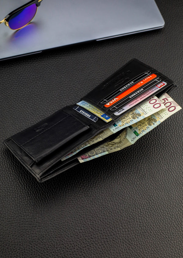 Dāvanu komplekts vīriešiem – STEVENS ādas maks ar RFID aizsardzību, izdzīvošanas karte un dāvanu maisiņš 8824