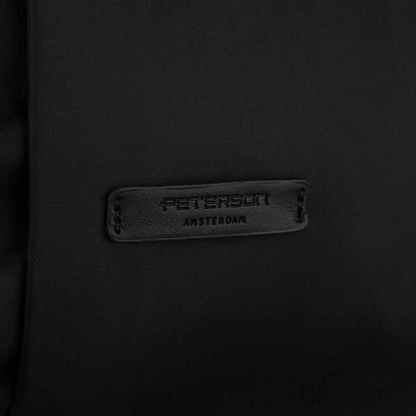 Sieviešu mugursoma Peterson, melna K34