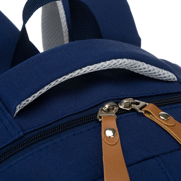 Vidēja izmēra unisex mugursoma Peterson, tumši zila