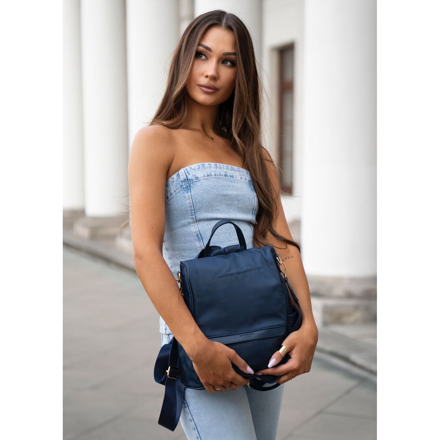 Sieviešu mugursoma Peterson, tumši zila K40