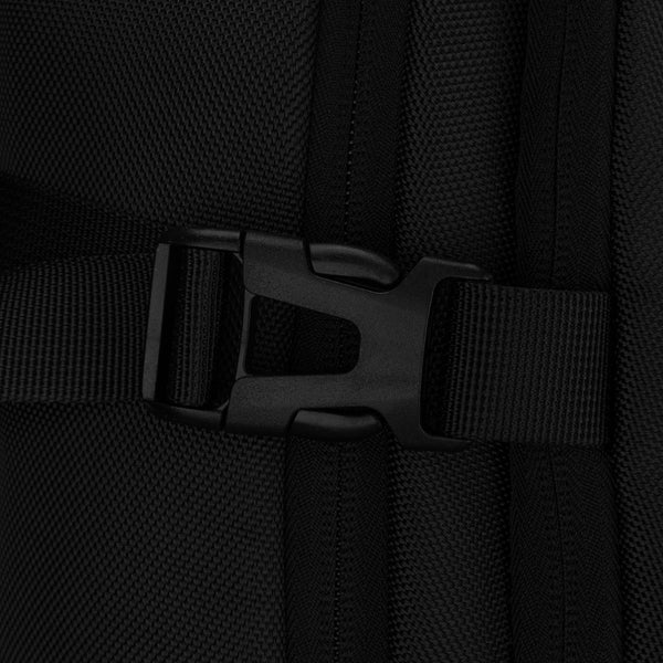 Mugursoma unisex Peterson, melna K19