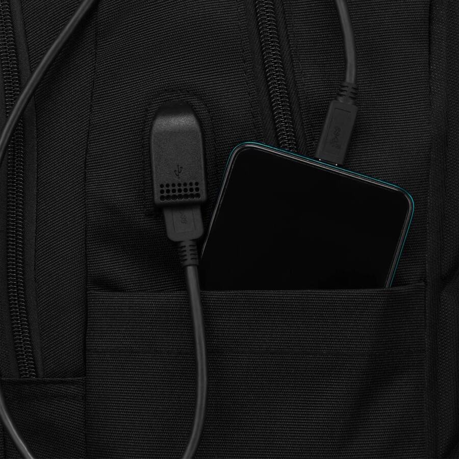 Juoda mokyklinė kuprinė su USB Peterson