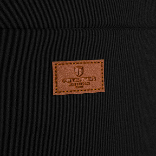 Vidēja izmēra unisex mugursoma Peterson, melna N516