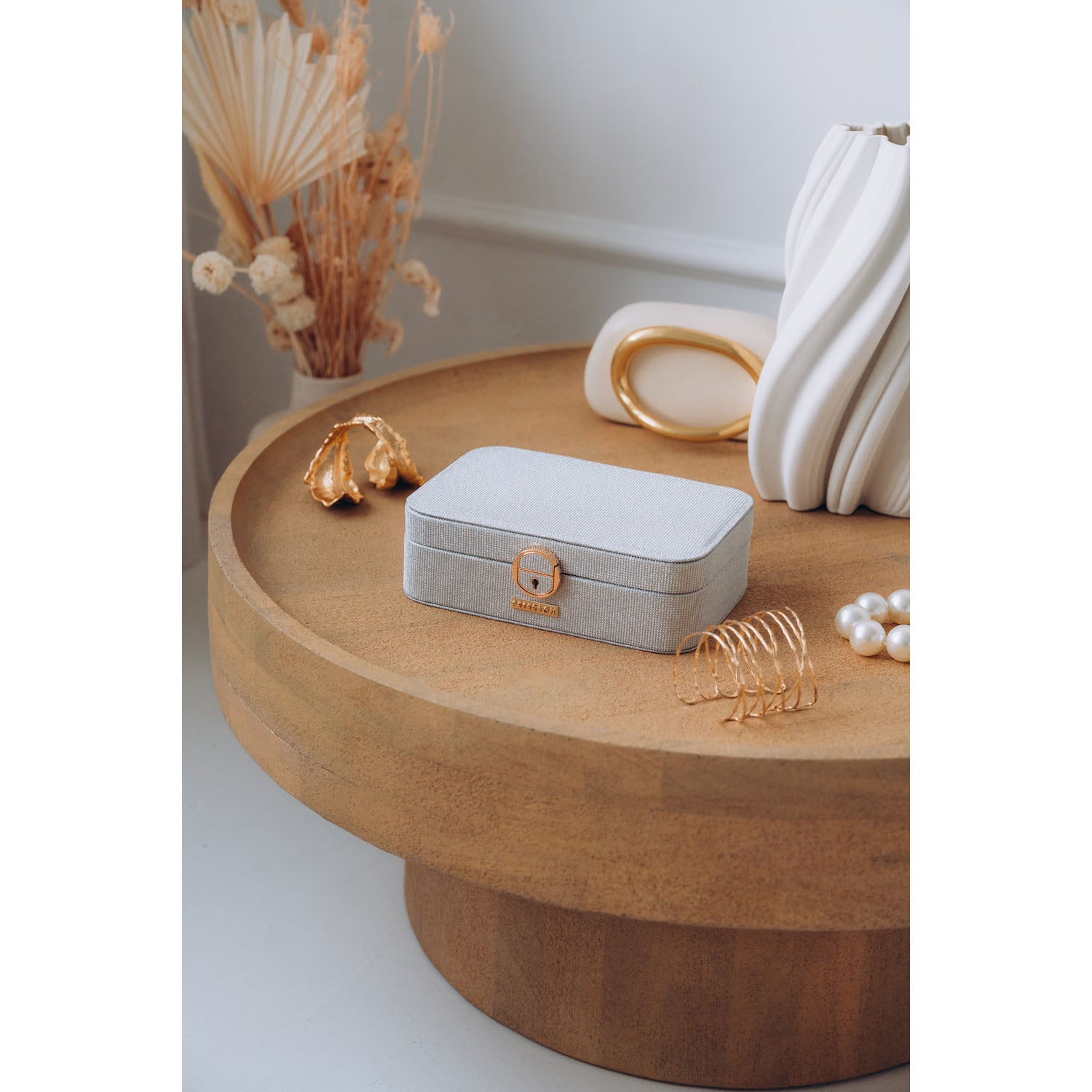 Peterson sudraba rotaslietu kastīte sievietēm.