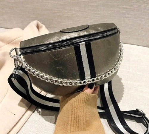 Sieviešu rokassoma C17 sudraba krāsā R314