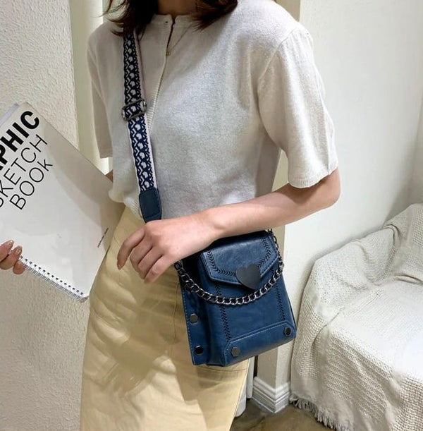 Sieviešu rokassoma C40 zila