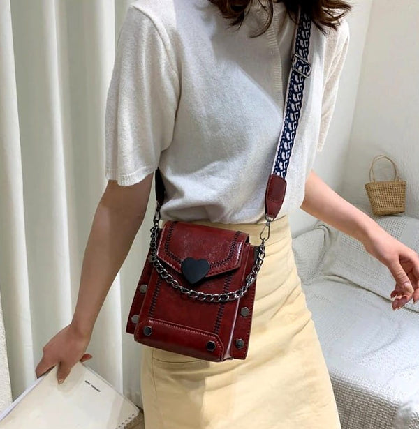 Sieviešu rokassoma C40 sarkana R307