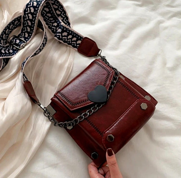 Sieviešu rokassoma C40 sarkana R307