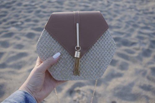 Sieviešu rokassoma F51 brūna R274