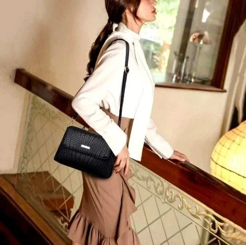 Sieviešu rokassoma G56 melna