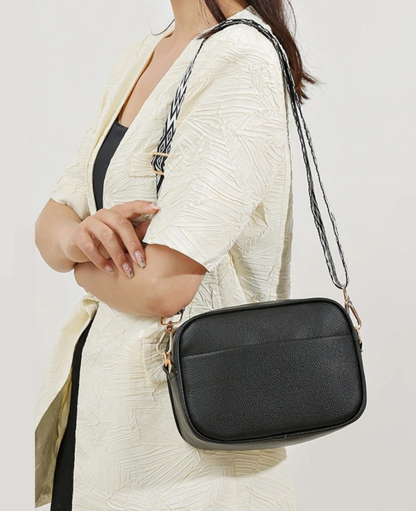 Sieviešu rokassoma T4, melna R60