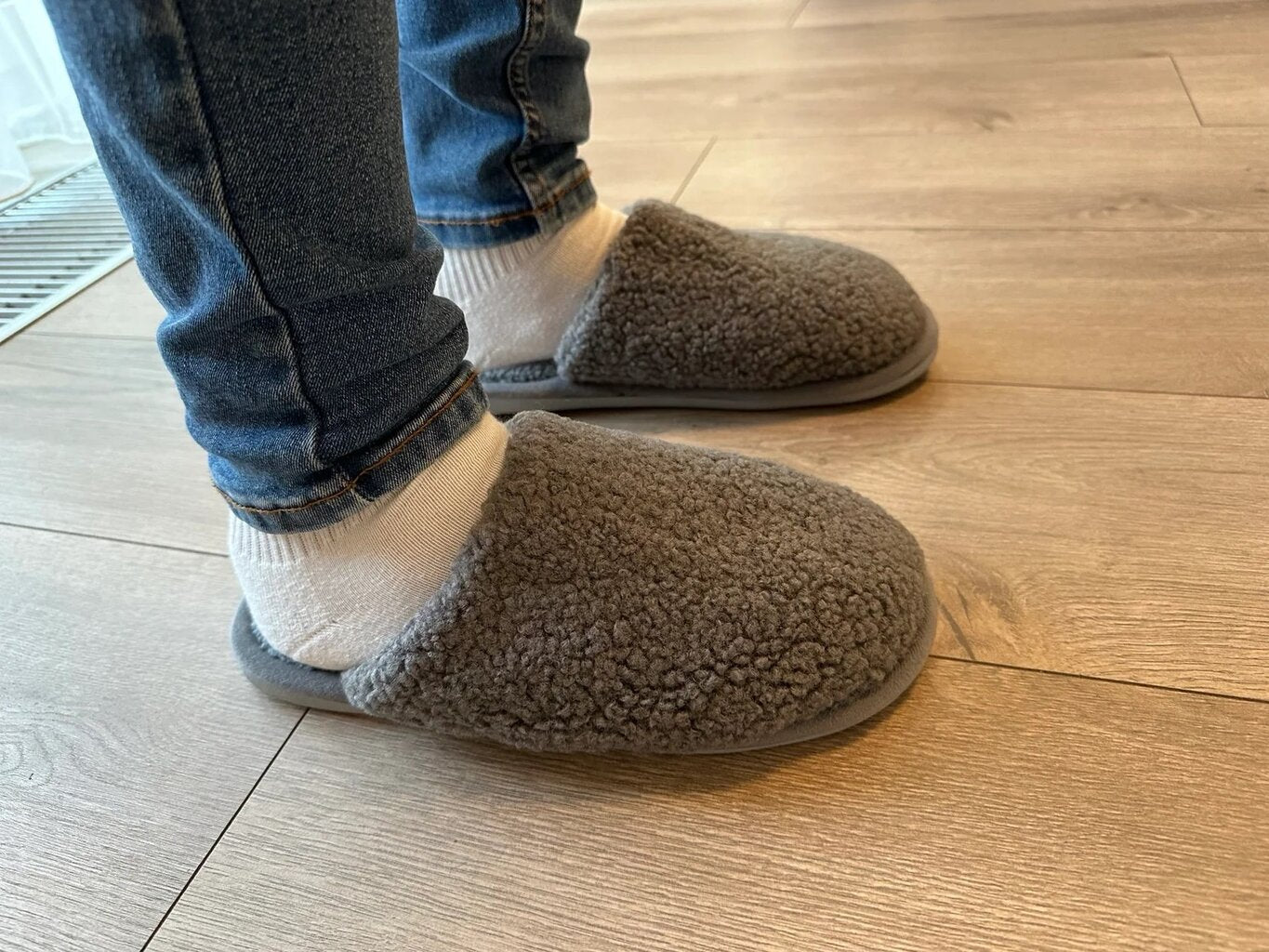 Vīriešu čības, pelēkas