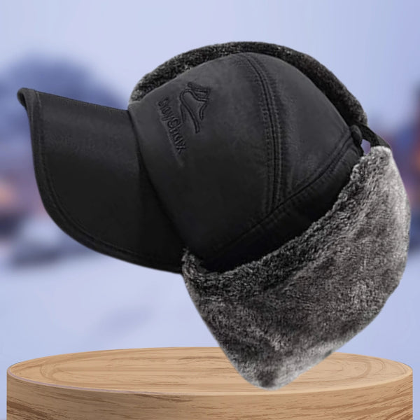 Ziemas cepure ar naglu un ausu aizbāžņiem, melna